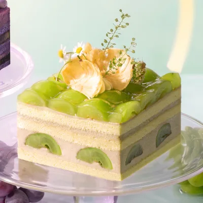 Shine Muscat Osmanthus Oolong Cake